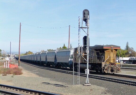 Covered hoppers - UP5289&nbsp;&lpar;C45ACCTE&rpar;