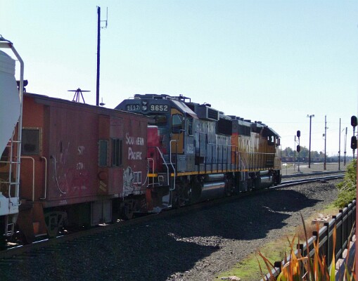 UP1346 &lpar;GP40-2&rpar; - SSW9652 &lpar;GP60&rpar; - Caboose SP4704