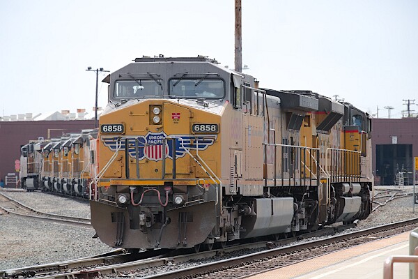 UP6858&nbsp;&lpar;C44AC&rpar;
