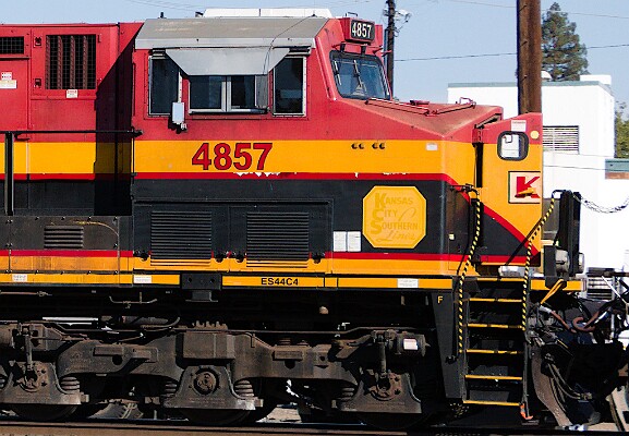 KCS4857&nbsp;&lpar;ES44C4&rpar;