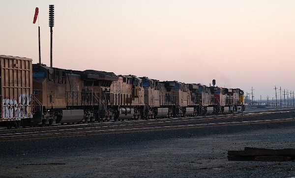 UP5781&nbsp;&lpar;C44ACCTE&rpar; - CN3874&nbsp;&lpar;ES44AC&rpar; - KCSM4533&nbsp;&lpar;AC4400CW&rpar; - UP5366&nbsp;&lpar;C45ACCTE&rpar; - UP5902&nbsp;&lpar;C44ACCTE&rpar; - UP2722&nbsp;&lpar;C45AH&rpar; - UP7201&nbsp;&lpar;C44ACM&rpar;