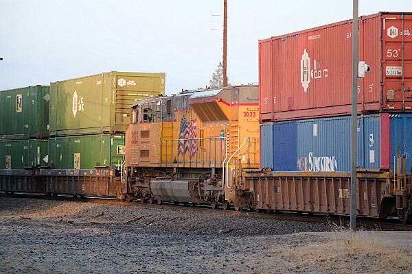 UP3023&nbsp;&lpar;SD70AH&rpar;*