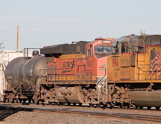 BNSF6404&nbsp;&lpar;ES44AC&rpar;