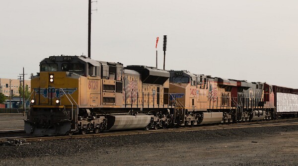 UP8729&nbsp;&lpar;SD70ACe&rpar; - UP7422&nbsp;&lpar;C45ACCTE&rpar; - CN2938&nbsp;&lpar;ES44AC&rpar;