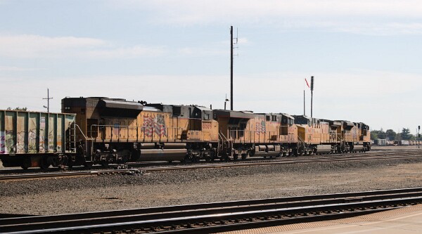 UP9006&nbsp;&lpar;SD70AH&rpar; - UP6493&nbsp;&lpar;C44ACM&rpar; - UP5453&nbsp;&lpar;C45ACCTE&rpar; - UP8669&nbsp;&lpar;SD70ACe&rpar;
