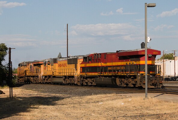 UP7846&nbsp;&lpar;C45ACCTE&rpar; - UP4287&nbsp;&lpar;SD70M&rpar; - KCS4825&nbsp;&lpar;ES44AC&rpar;