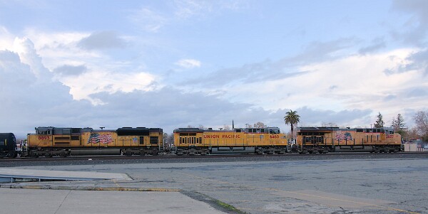 UP2657&nbsp;&lpar;C45AH&rpar; - UP6460&nbsp;&lpar;C44ACM&rpar; - UP8893&nbsp;&lpar;SD70AH&rpar;