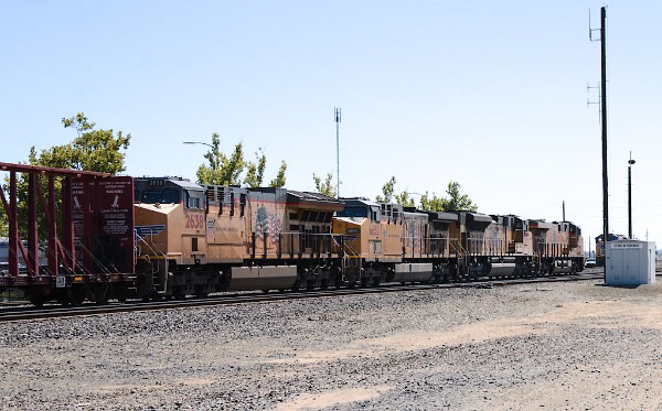 UP8210&nbsp;&lpar;C45AH&rpar; - UP8617&nbsp;&lpar;SD70ACe&rpar; - UP6653&nbsp;&lpar;C44AC&rpar; - UP2638&nbsp;&lpar;C45AH&rpar;