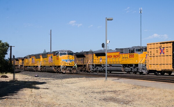 UP9921&nbsp;&lpar;SD59MX&rpar; - UP9920&nbsp;&lpar;SD59MX&rpar; - UP8500&nbsp;&lpar;SD70ACE&rpar;