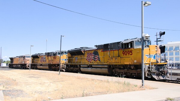 UP9095&nbsp;&lpar;SD70AH&rpar; - UP8961&nbsp;&lpar;SD70ACe&rpar; - UP6786&nbsp;&lpar;C44AC&rpar;