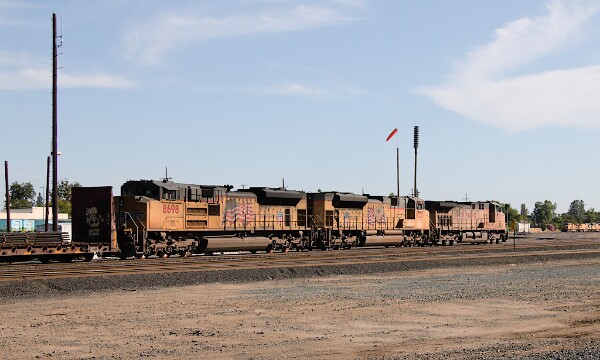 UP6527&nbsp;&lpar;C44AC&rpar; - UP8320&nbsp;&lpar;SD70ACe&rpar; - UP8698&nbsp;&lpar;SD70ACe&rpar;