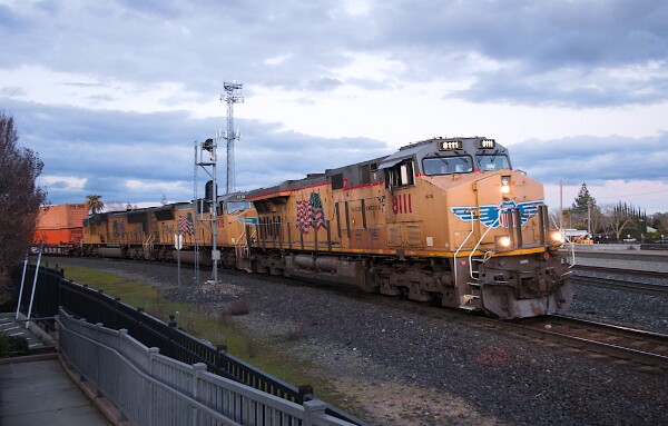 UP8111&nbsp;&lpar;C45AH&rpar; - UP4938&nbsp;&lpar;SD70M&rpar; - UP4138&nbsp;&lpar;SD70M&rpar;
