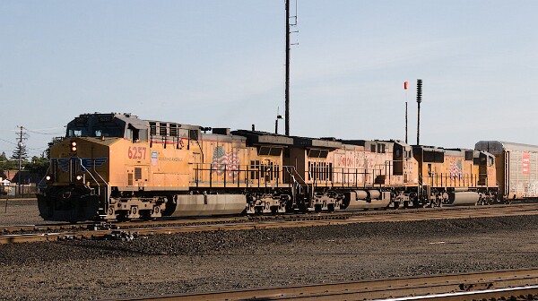 UP6257&nbsp;&lpar;C44ACM&rpar; - UP6573&nbsp;&lpar;C44ACCTE&rpar; - UP4007&nbsp;&lpar;SD70M&rpar;
