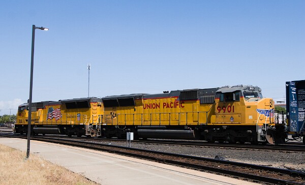 UP9912&nbsp;&lpar;SD59MX&rpar; - UP9901&nbsp;&lpar;SD59MX&rpar;