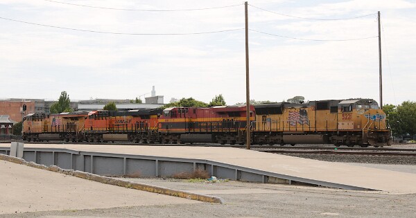 UP7472&nbsp;&lpar;C45ACCTE&rpar; - BNSF7019&nbsp;&lpar;ES44C4&rpar; - KCS4844&nbsp;&lpar;ES44AC&rpar; - UP5221&nbsp;&lpar;SD70M&rpar;