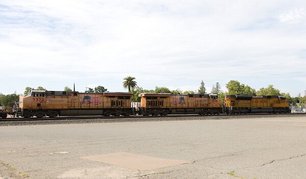 UP8630&nbsp;&lpar;SD70ACE&rpar; - UP7698&nbsp;&lpar;C45ACCTE&rpar; - UP7372&nbsp;&lpar;C45ACCTE&rpar;