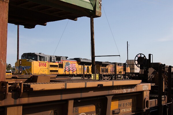 UP8998&nbsp;&lpar;SD70AH&rpar; - UP6156&nbsp;&lpar;C44AC&rpar;