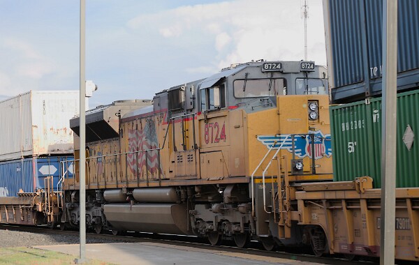 UP8727&nbsp;&lpar;SD70ACe&rpar;