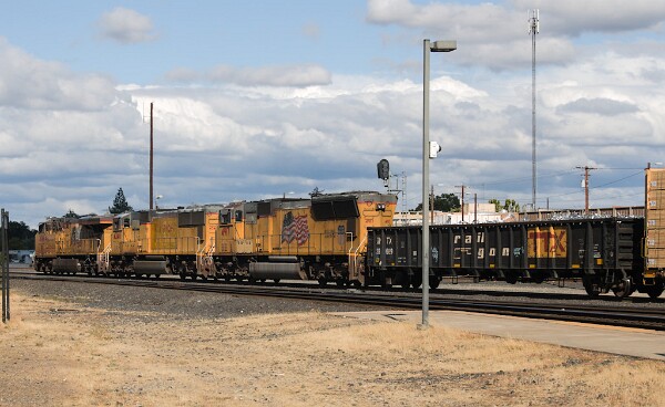 UP8046&nbsp;&lpar;C45ACCTE&rpar; - UP4348&nbsp;&lpar;SD70M&rpar; - UP4917&nbsp;&lpar;SD70M&rpar;