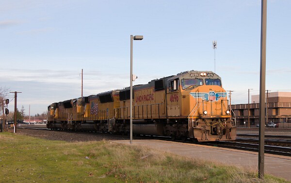 UP4696&nbsp;&lpar;SD70M&rpar; - UP9927&nbsp;&lpar;SD59MX&rpar; - UP9904&nbsp;&lpar;SD59MX&rpar;
