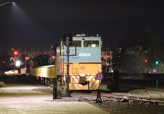 GREX6005&nbsp;-&nbsp;Self-Powered Slot Machine Mobile Work Platform