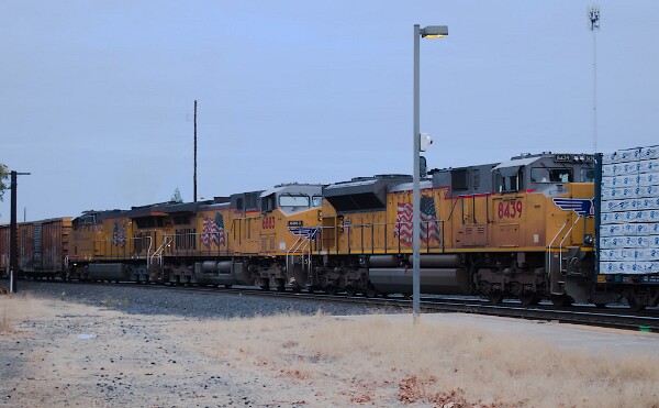 UP7049&nbsp;&lpar;C44ACM&rpar; - UP6883&nbsp;&lpar;C44AC&rpar; - UP8439&nbsp;&lpar;SD70ACE&rpar;