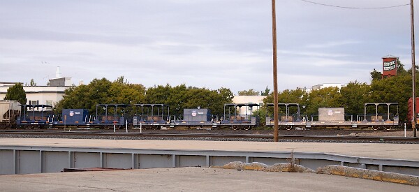 UP961619 - UP961615 - UP961614 -- Maintenance-Of-Way Flatcars