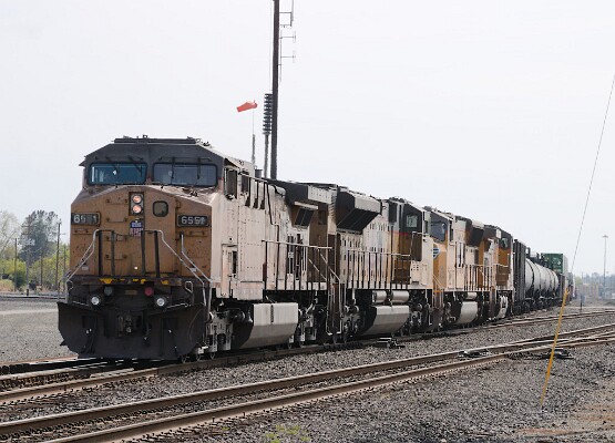UP6551&nbsp;&lpar;C44ACCTE&rpar; - UP8489&nbsp;&lpar;SD70ACe&rpar; - UP4813&nbsp;&lpar;SD70M&rpar; - UP5955&nbsp;&lpar;C44ACM&rpar;