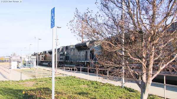 Unidentified&nbsp;&lpar;GEVO&rpar; - UP8504&nbsp;&lpar;SD70ACE&rpar; - UP1111&nbsp;&lpar;SD70ACe&rpar; - UP8725&nbsp;&lpar;SD70ACe&rpar;
