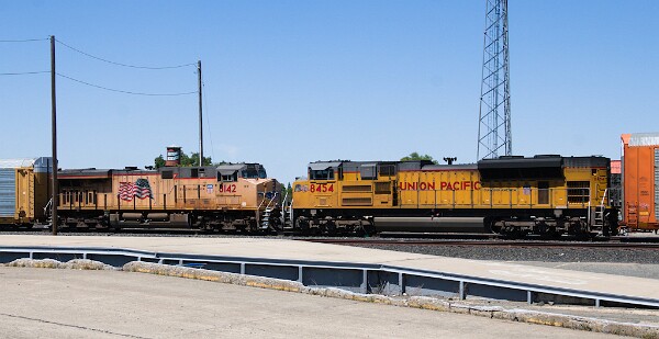 UP8454&nbsp;&lpar;SD70ACE&rpar; - UP8142&nbsp;&lpar;C45AH&rpar;